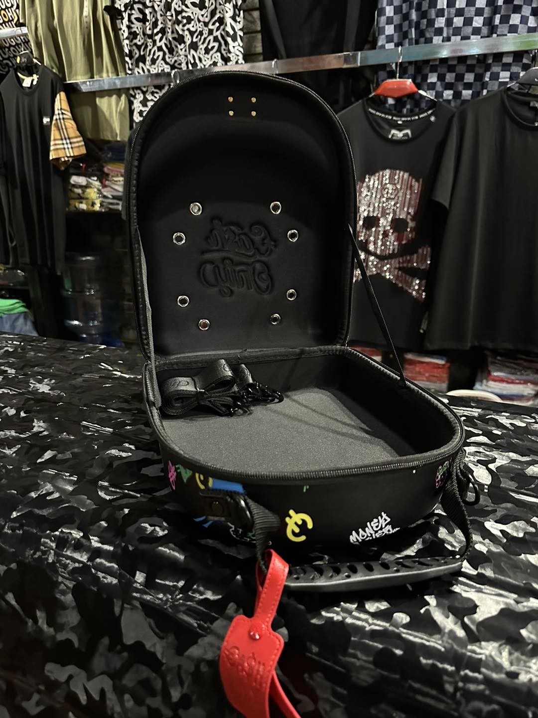 CAP CARRIER CASH ONLY